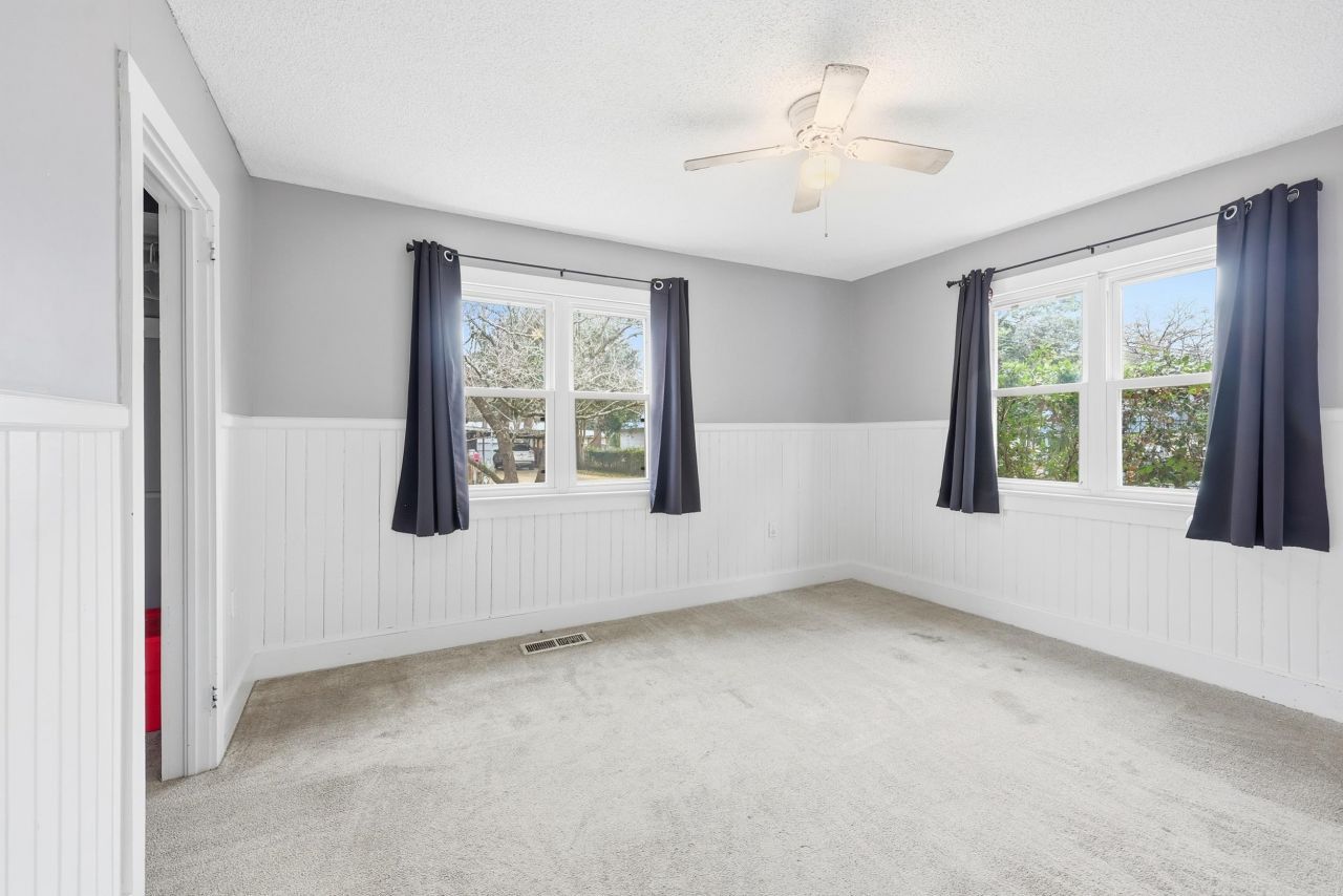 427 Dawson St.  Photo 8