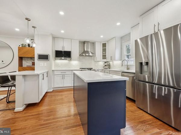 2010 PIERIS COURT, VIENNA, VA 22182