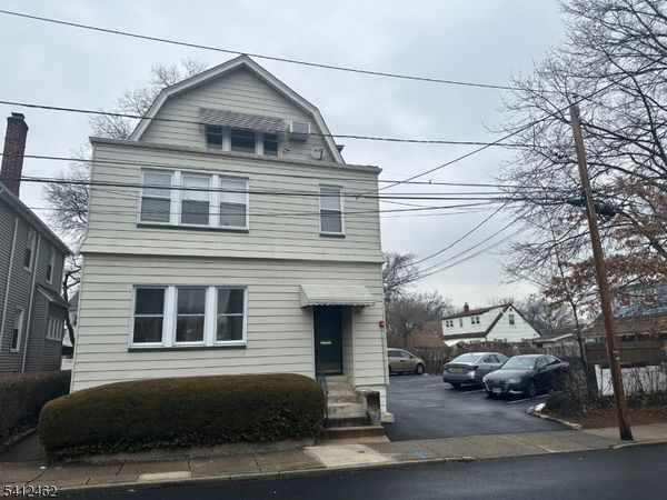 14 Laura Ave, Unit 3, Nutley, NJ 07110