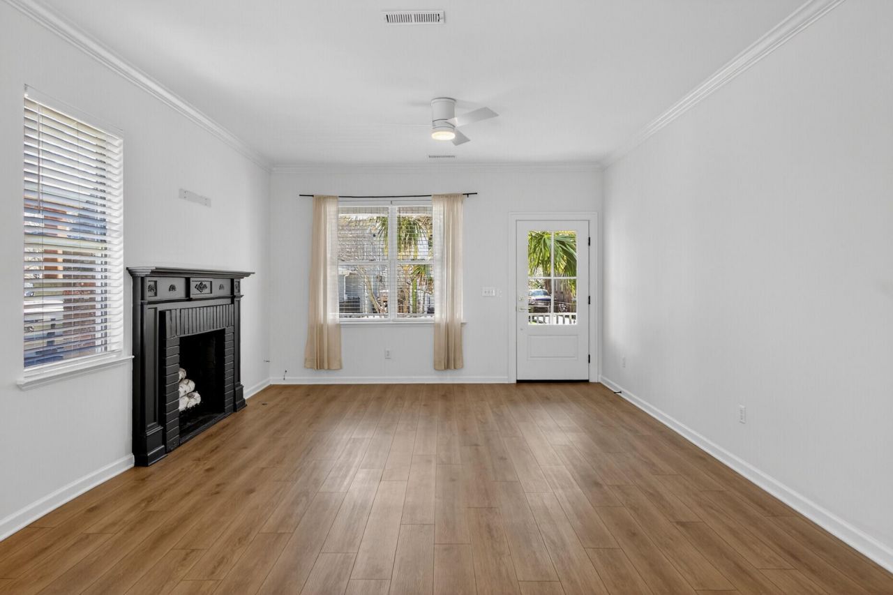 46 Poplar Street Photo 10