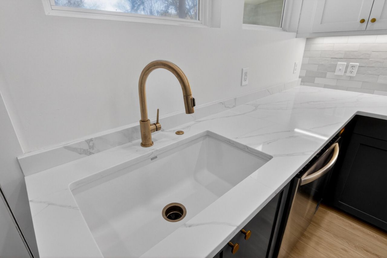 46 Poplar Street Photo 16