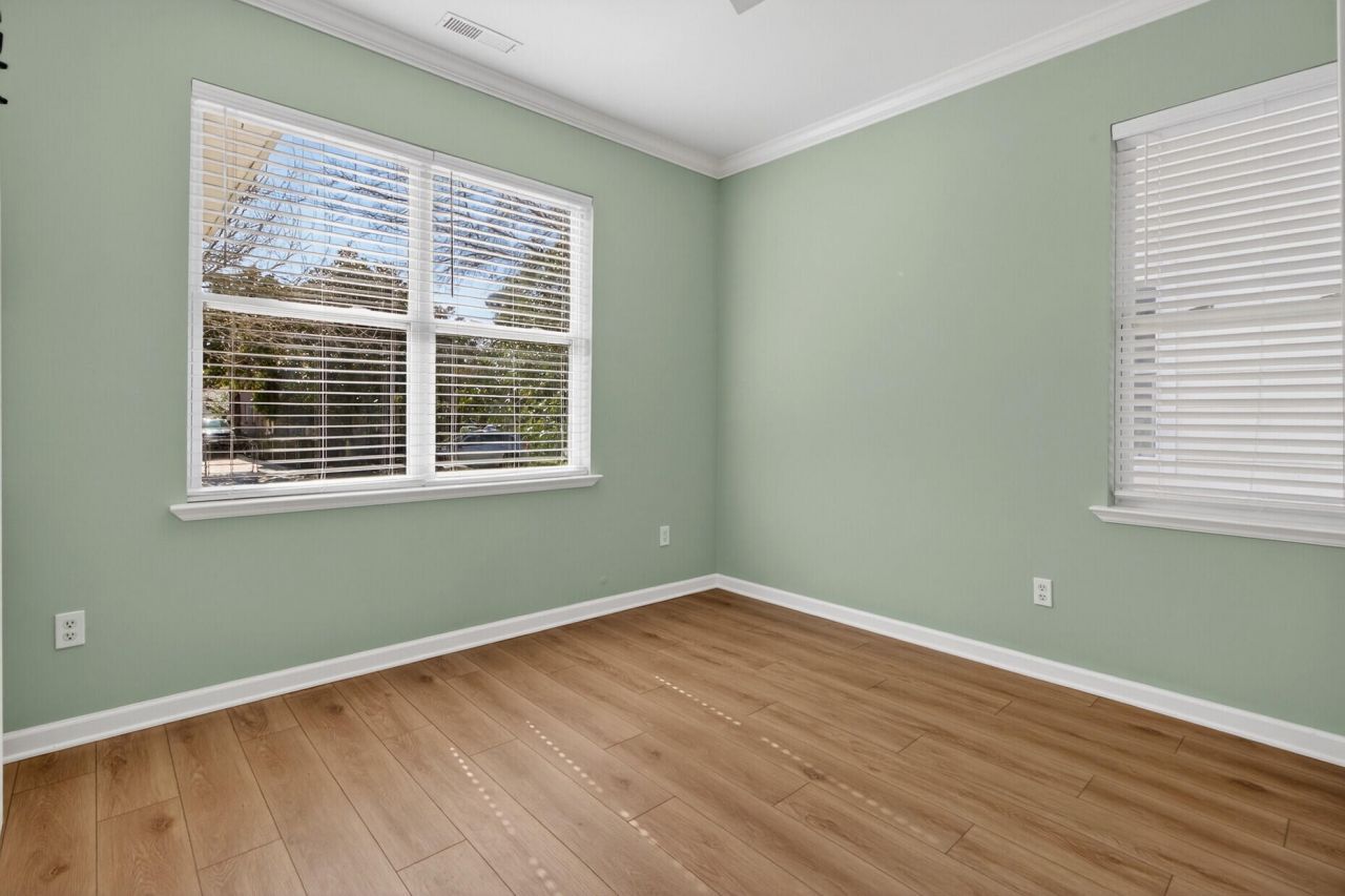 46 Poplar Street Photo 19