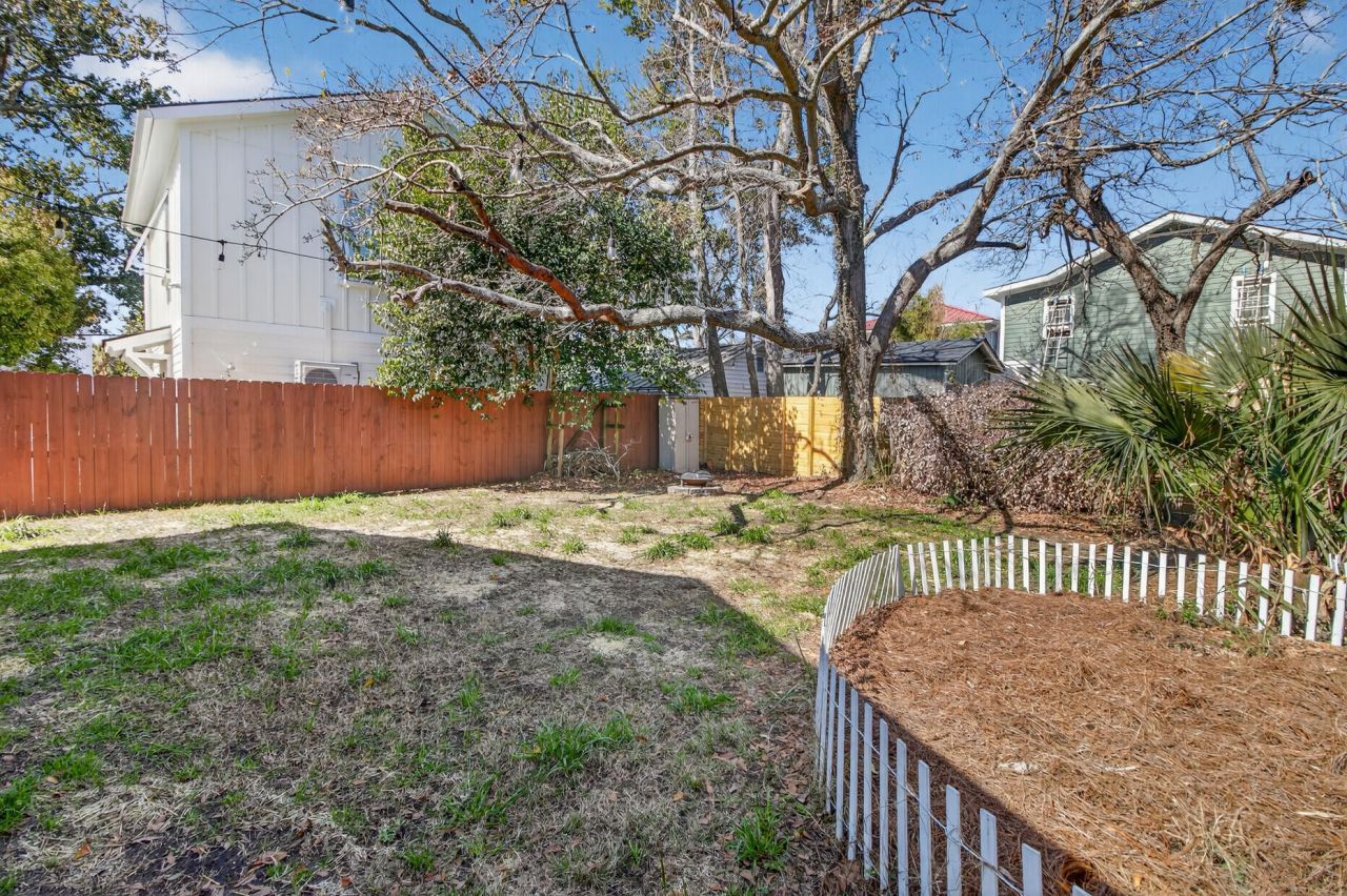 46 Poplar Street Photo 23