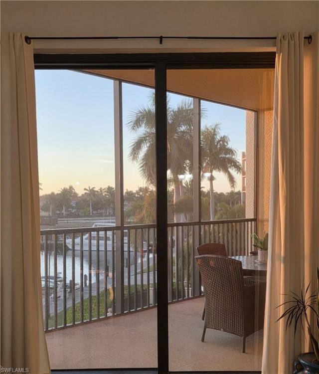 5706 Cape Harbour Dr, Unit 211, Cape Coral, FL 33914 Photo