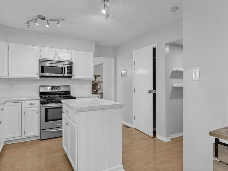 3332 Timber Oak Drive, Columbus, OH 43204 Photo 21