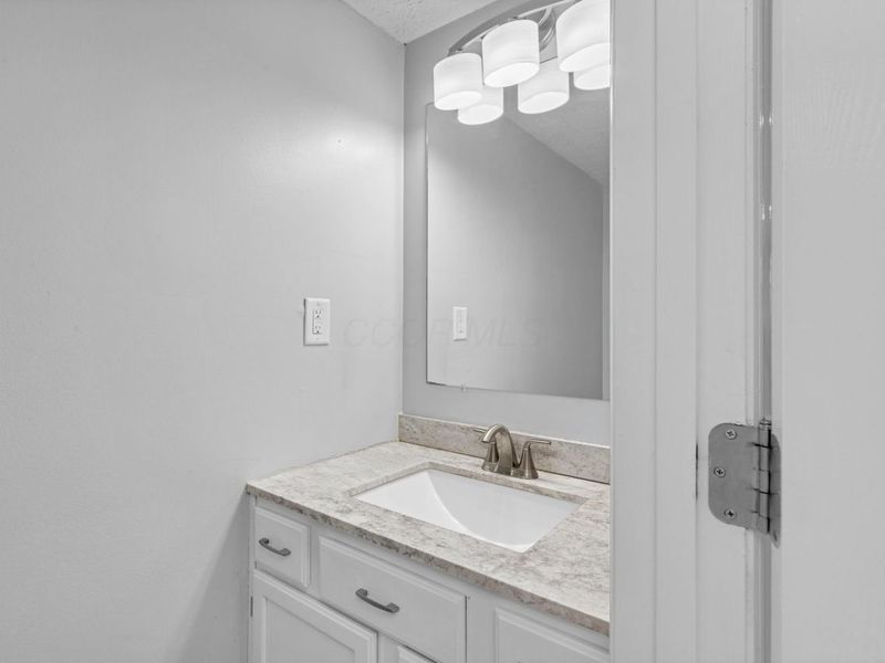 3332 Timber Oak Drive, Columbus, OH 43204 Photo 29