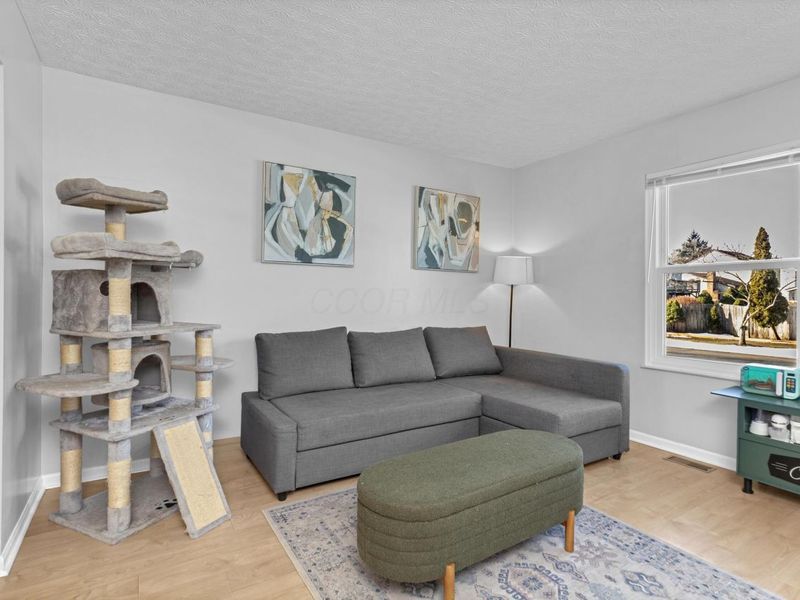 3332 Timber Oak Drive, Columbus, OH 43204 Photo 8