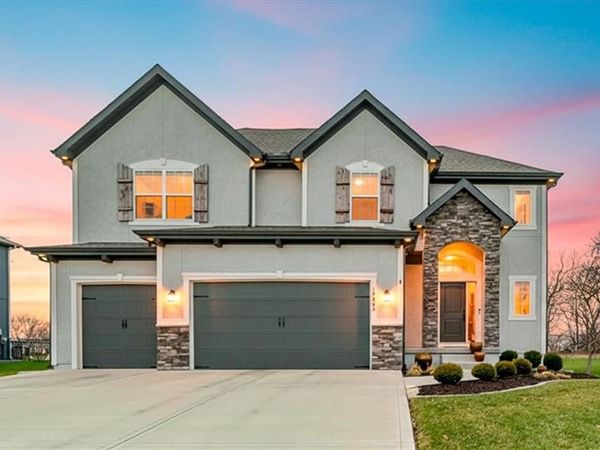 19004 Skyview Lane, Spring Hill, KS 66083