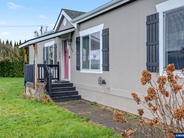 104 Essex Dr SE, Aumsville, OR 97325