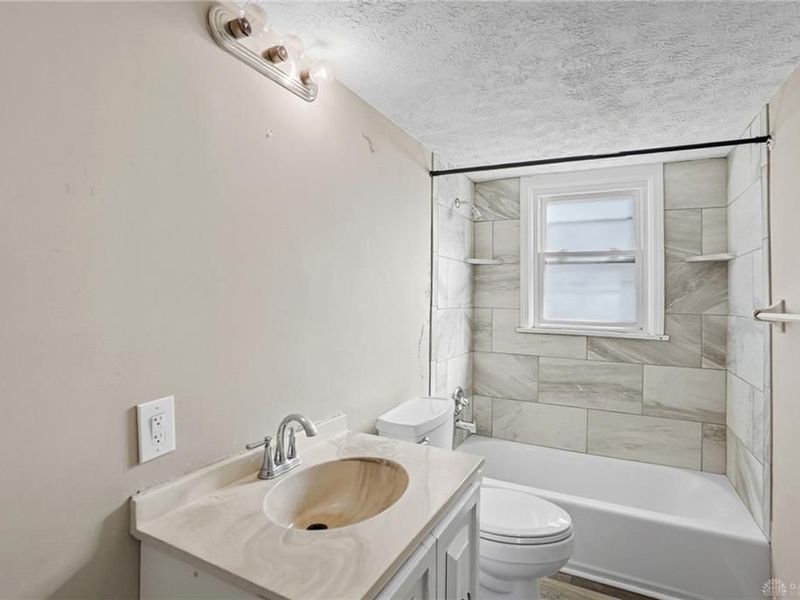 702 Allenwood Court, Dayton, OH 45420 Photo 14