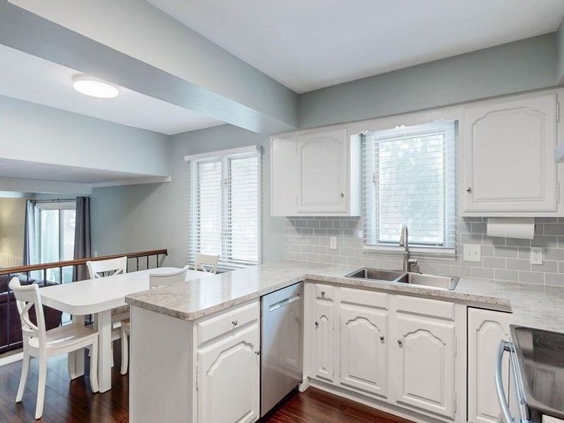 32957 Springside Lane, Solon, OH 44139 Photo 11