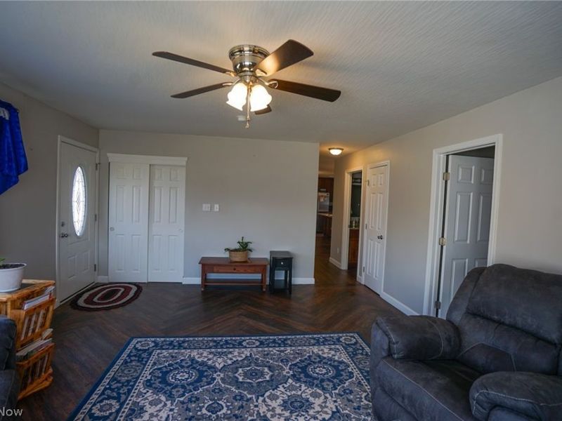 1325 County Line Rd, Hopewell, OH 43760 Photo 12