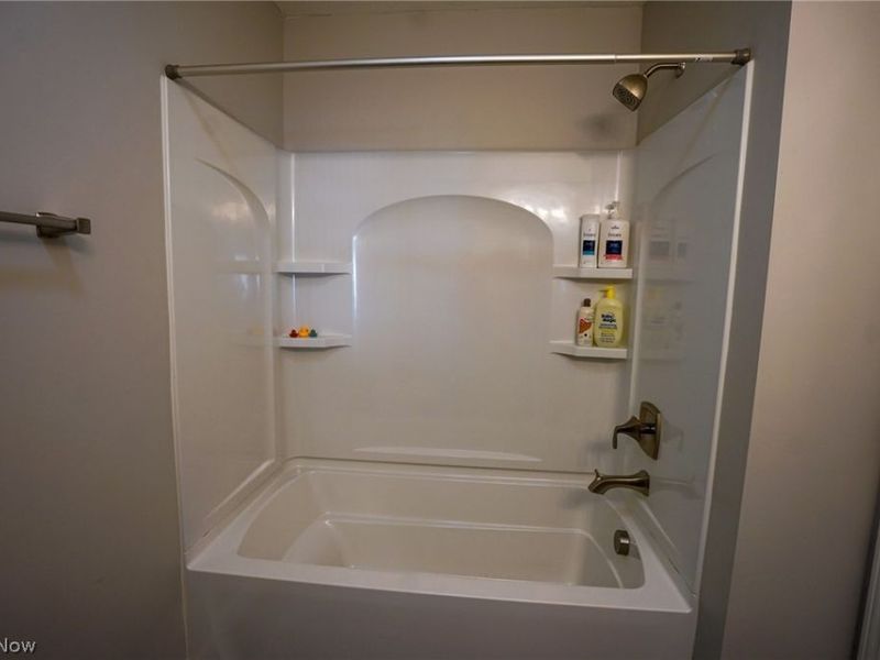 1325 County Line Rd, Hopewell, OH 43760 Photo 14