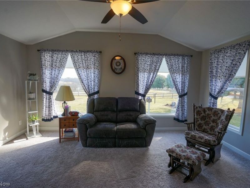 1325 County Line Rd, Hopewell, OH 43760 Photo 8