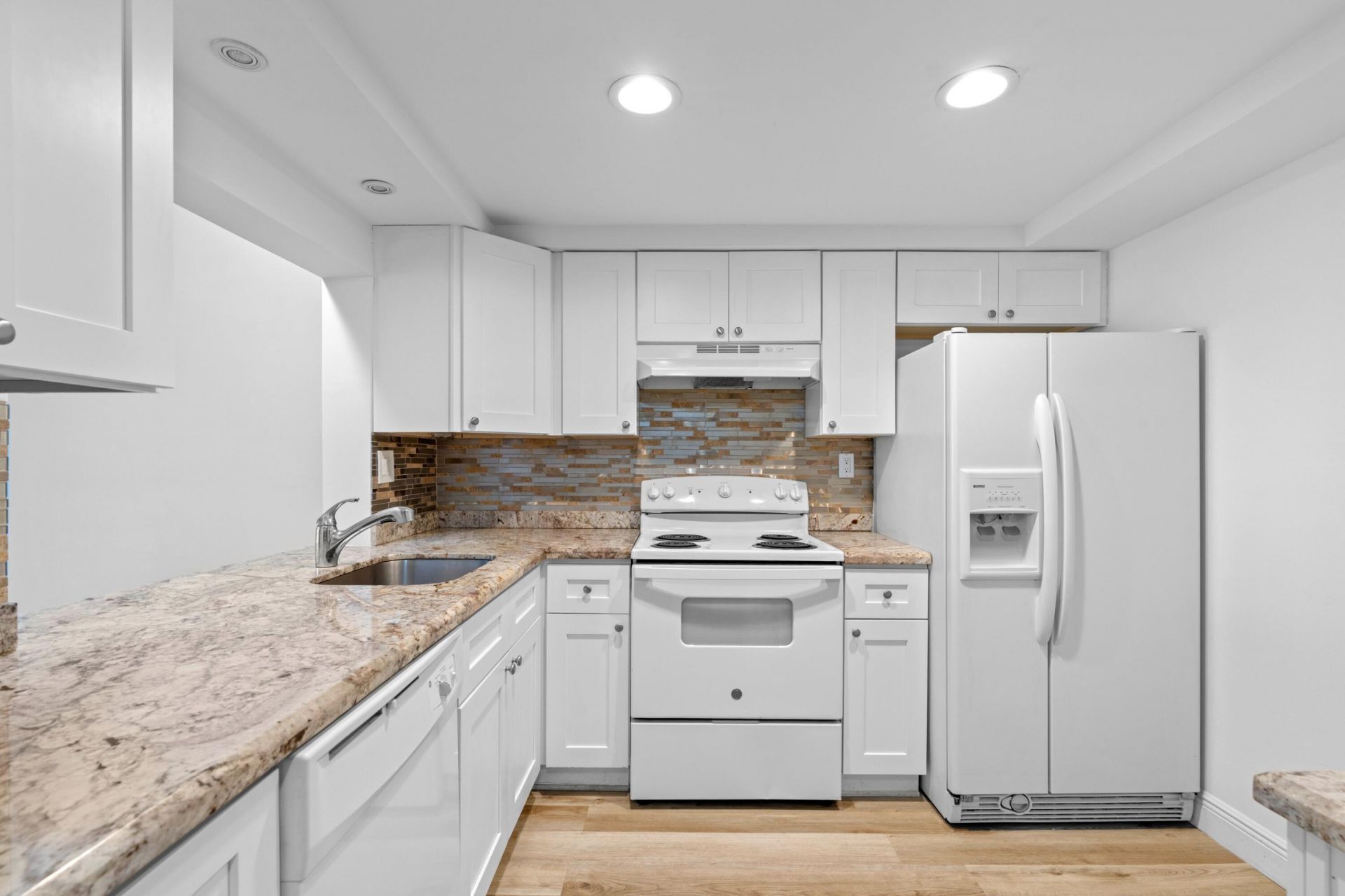 3710 N Pine Island Road, Unit 114, Sunrise, FL 33351 Photo