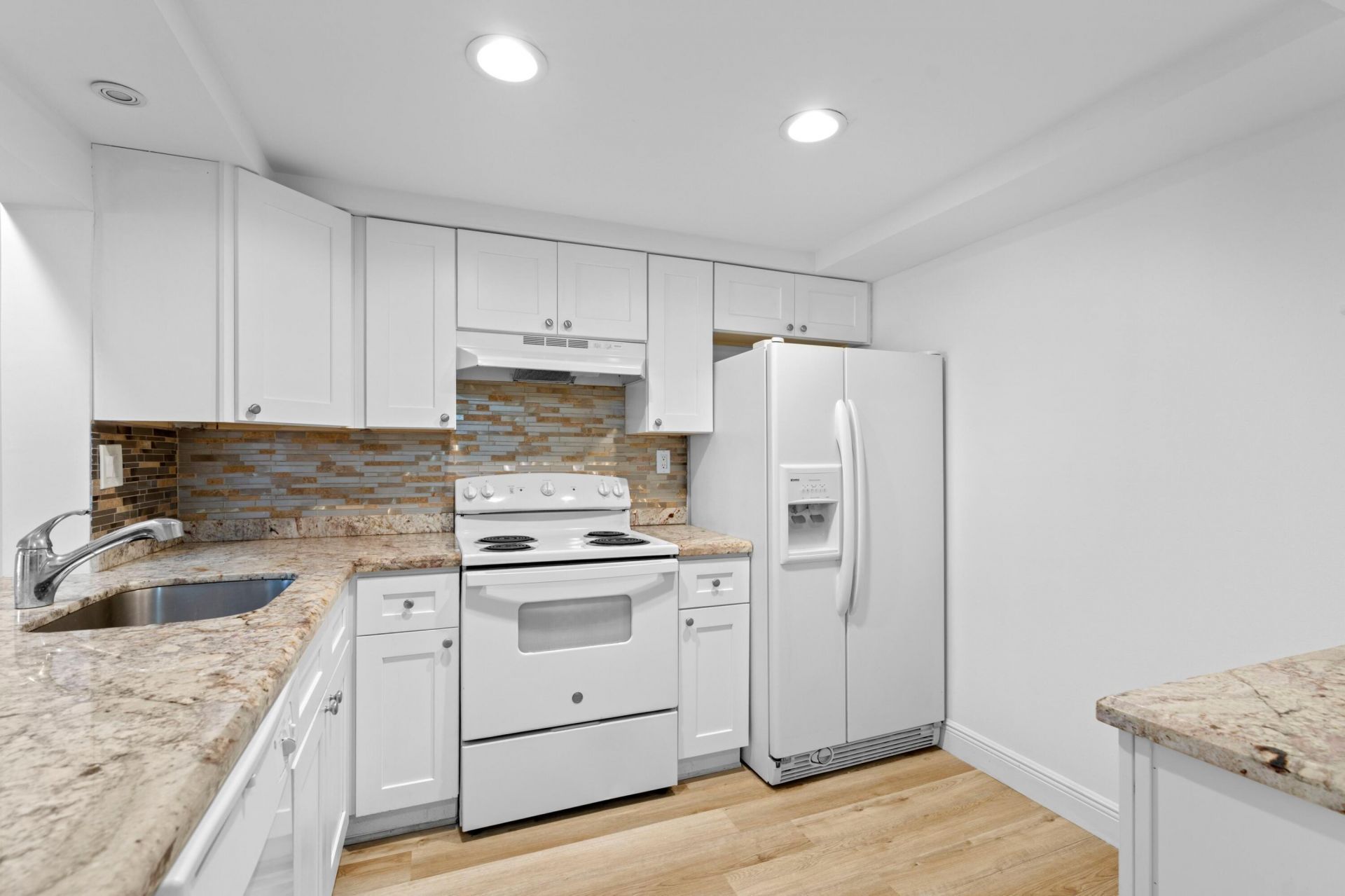 3710 N Pine Island Road, Unit 114, Sunrise, FL 33351 Photo