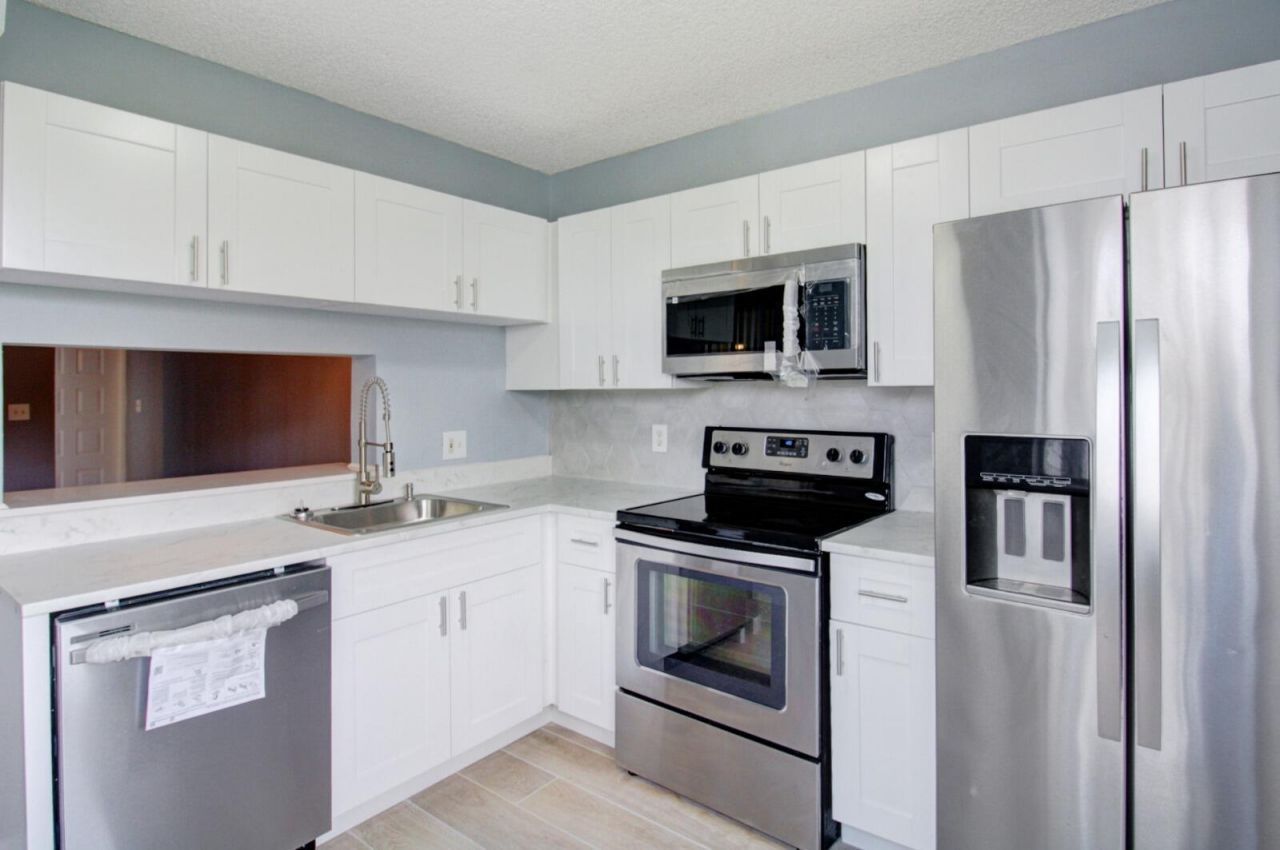 960 N Franklin Avenue, Unit 960d, Homestead, FL 33034 Photo