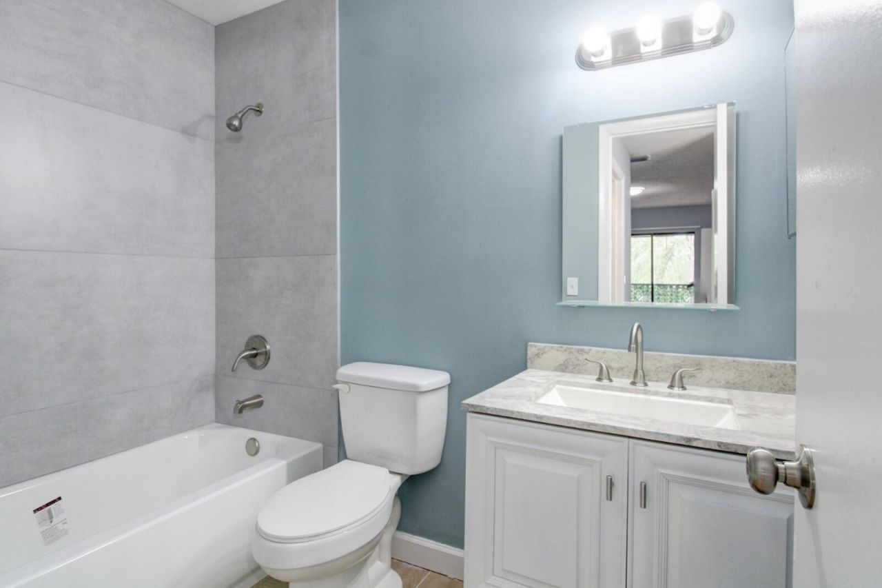 960 N Franklin Avenue, Unit 960d, Homestead, FL 33034 Photo