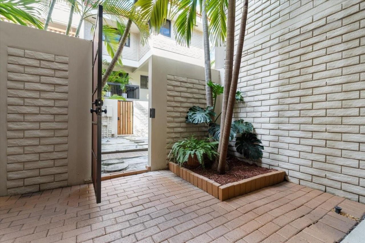 1401 NE 9th Street, Unit 65, Fort Lauderdale, FL 33304 Photo