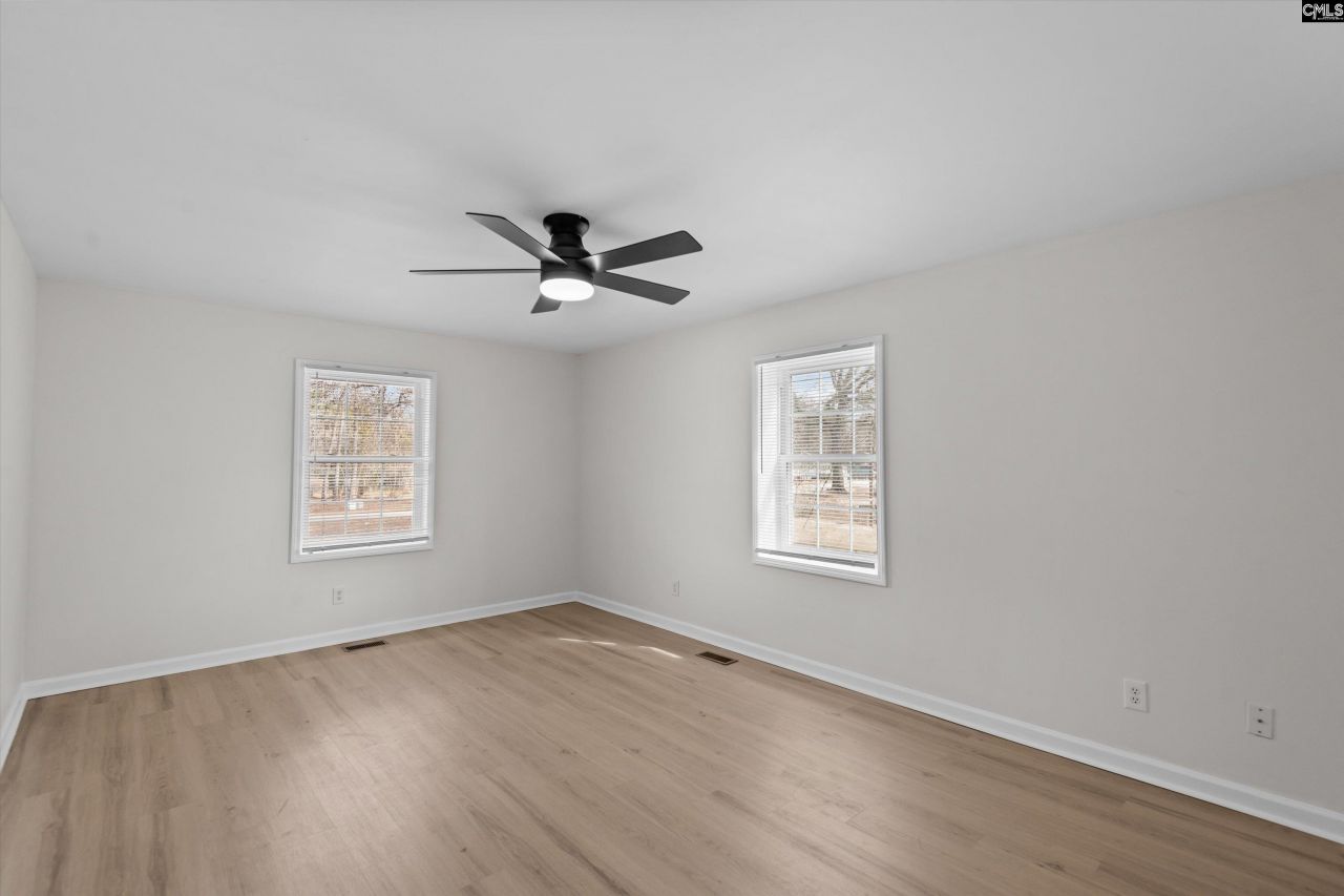 1127 Bayview Drive  Photo 23