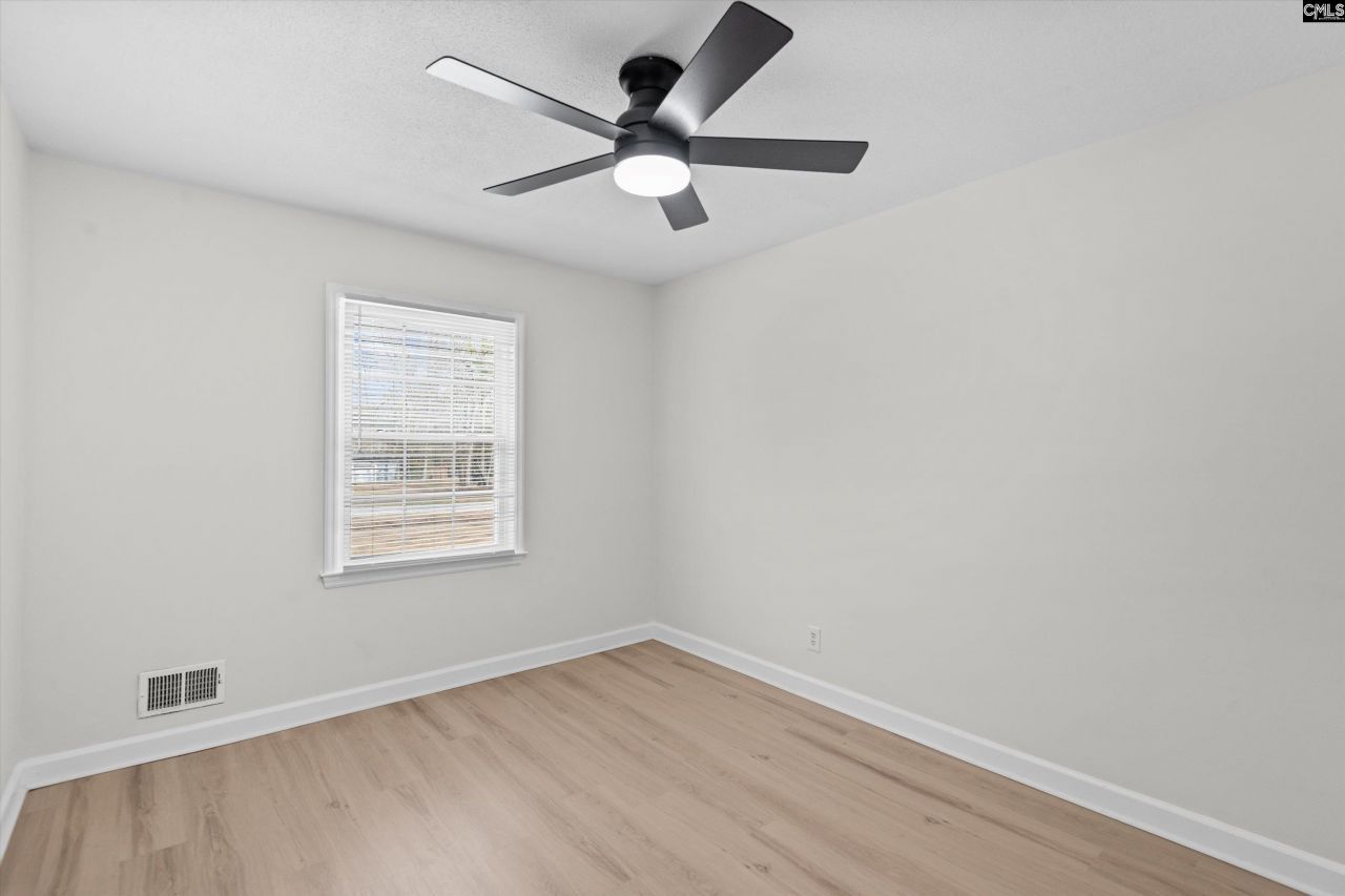 1127 Bayview Drive  Photo 25