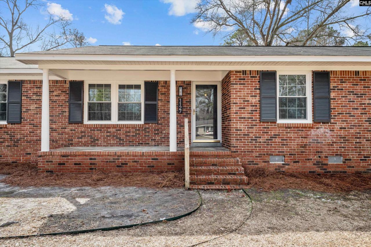 1127 Bayview Drive  Photo 4