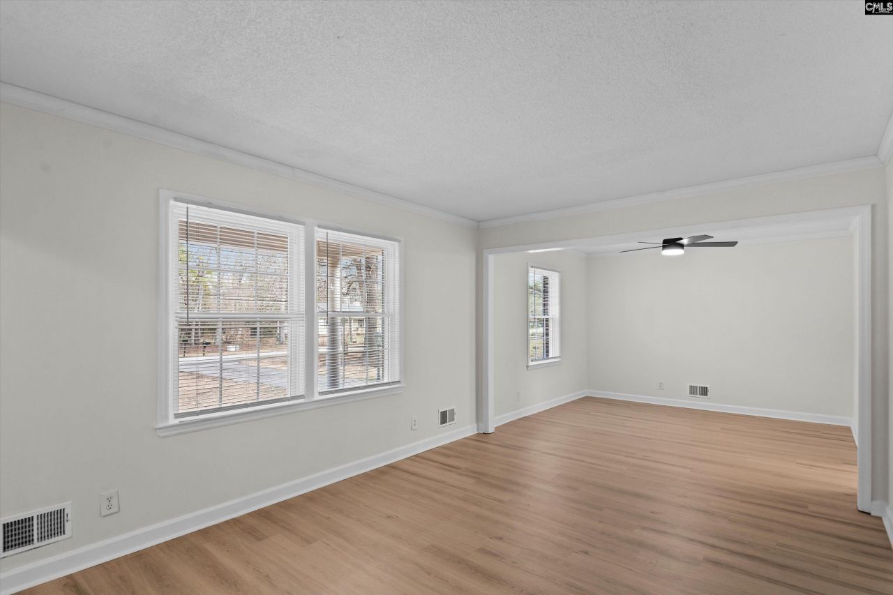 1127 Bayview Drive  Photo 6