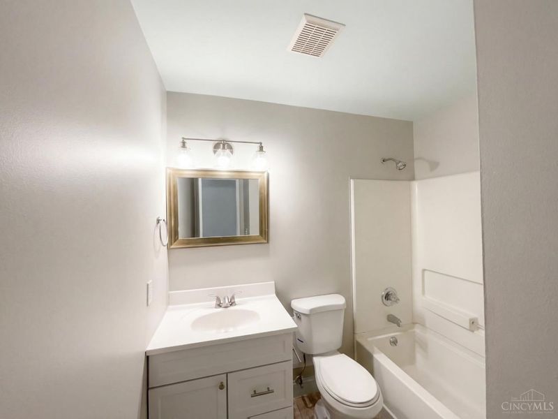 8724 Neptune Drive, Springfield Twp., OH 45231 Photo 15