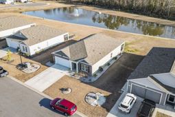 323 Woodcross Court photo 4