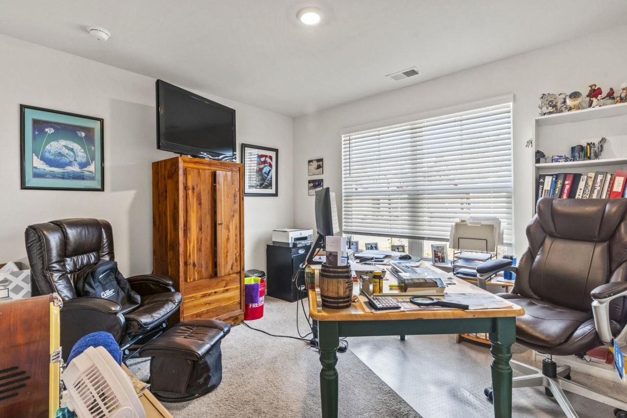 323 Woodcross Court Photo 26