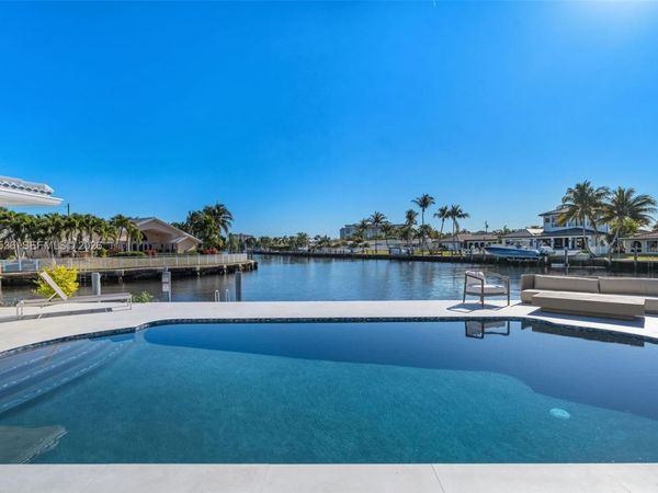 670 SE 7th Ave, Pompano Beach, FL 33060