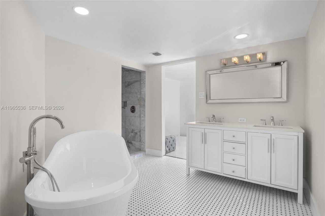 670 SE 7th Ave, Pompano Beach, FL 33060 Photo