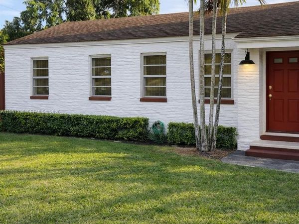 5800 SW 61st St, Miami, FL 33143