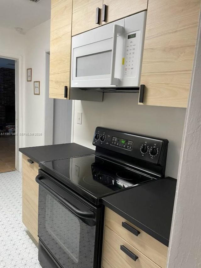 5800 SW 61st St, Miami, FL 33143 Photo