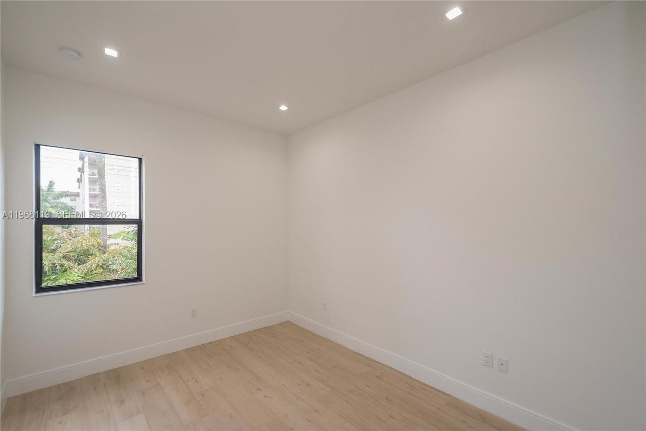 4454 NW 80th Ave, Doral, FL 33166 Photo