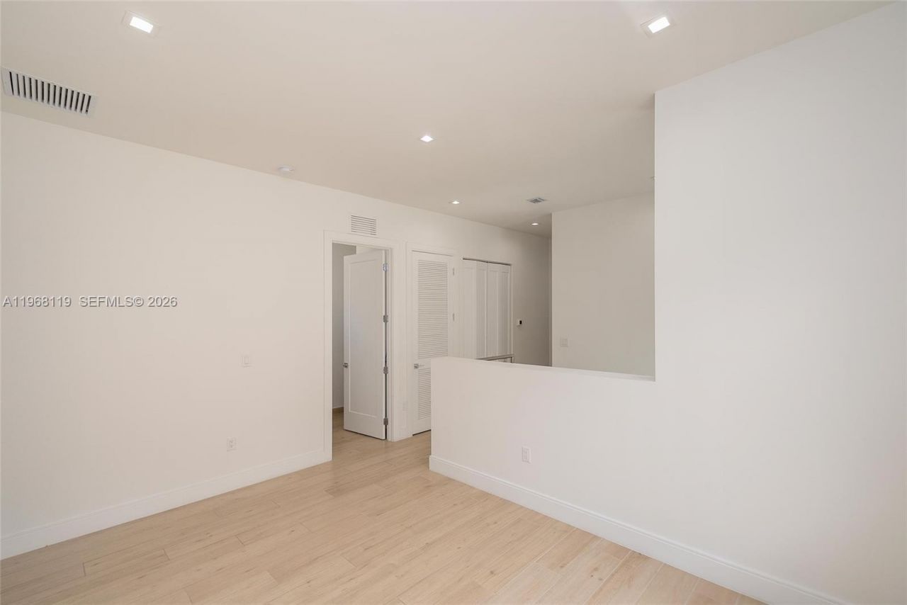 4454 NW 80th Ave, Doral, FL 33166 Photo