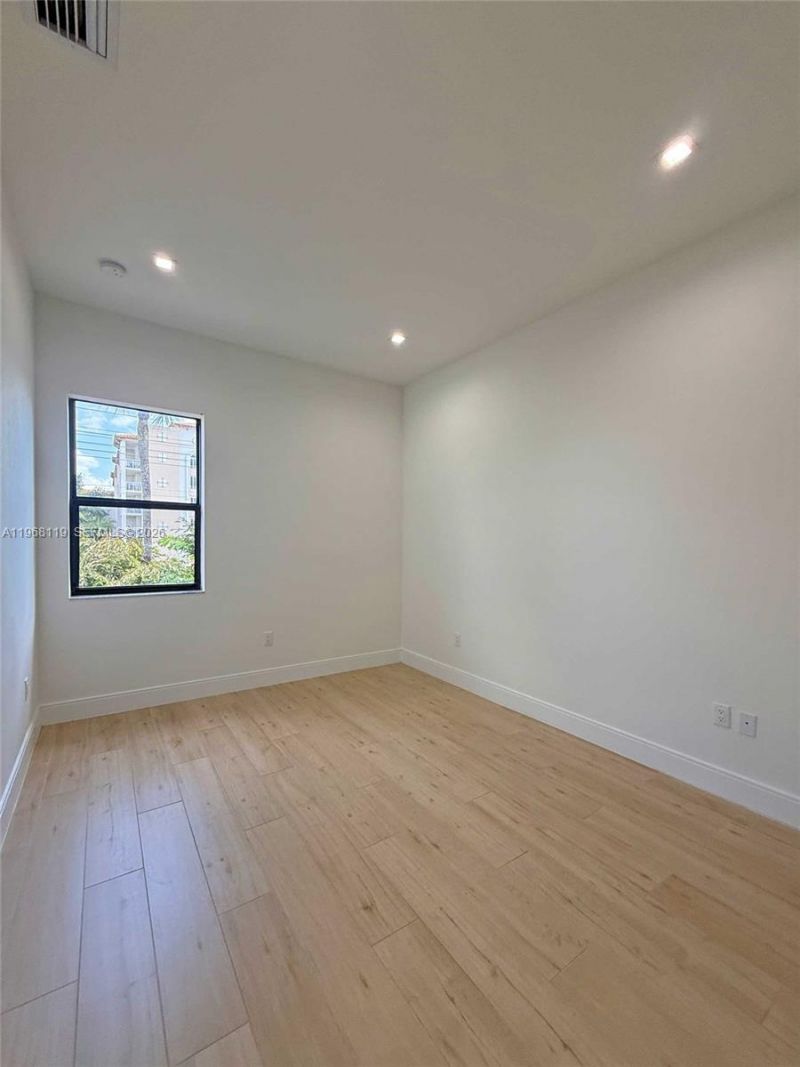 4454 NW 80th Ave, Doral, FL 33166 Photo