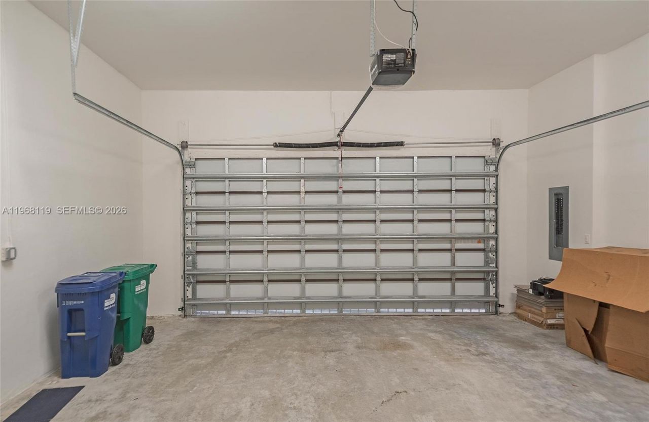 4454 NW 80th Ave, Doral, FL 33166 Photo