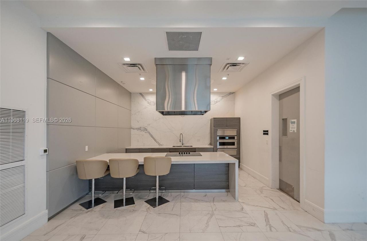 4454 NW 80th Ave, Doral, FL 33166 Photo