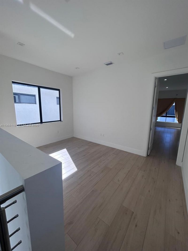 4454 NW 80th Ave , Doral, FL 33166 Photo