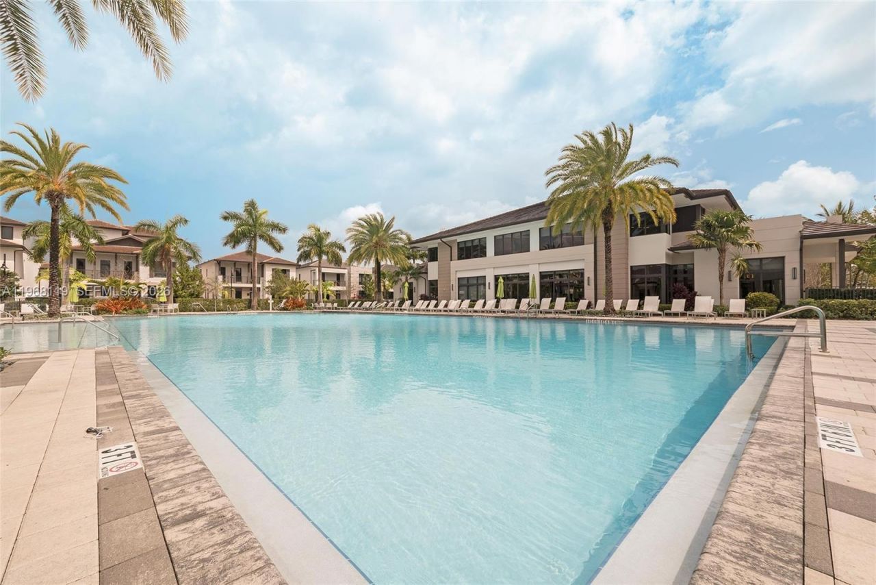 4454 NW 80th Ave, Doral, FL 33166 Photo