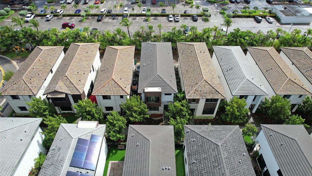 4454 NW 80th Ave, Doral, FL 33166 Photo