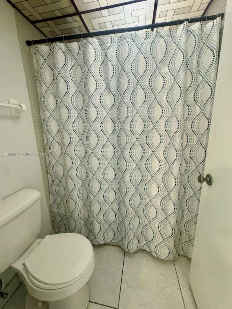 3720 Inverrary Dr, Unit 1N, Lauderhill, FL 33319 Photo