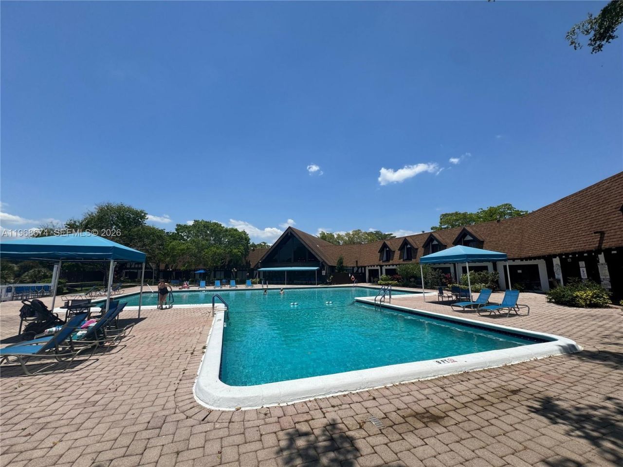 3720 Inverrary Dr, Unit 1N, Lauderhill, FL 33319 Photo