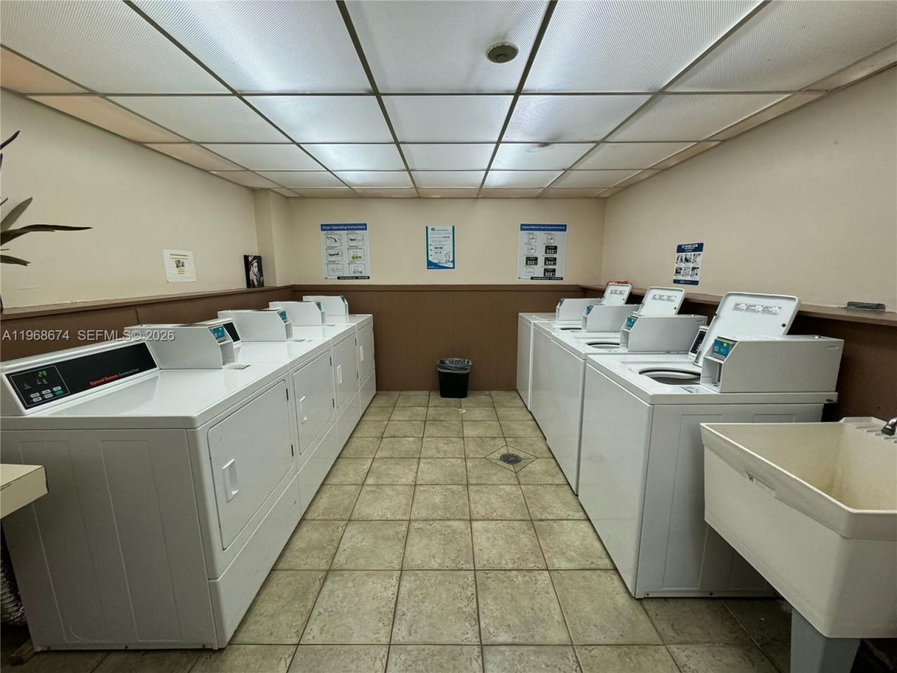 3720 Inverrary Dr, Unit 1N, Lauderhill, FL 33319 Photo