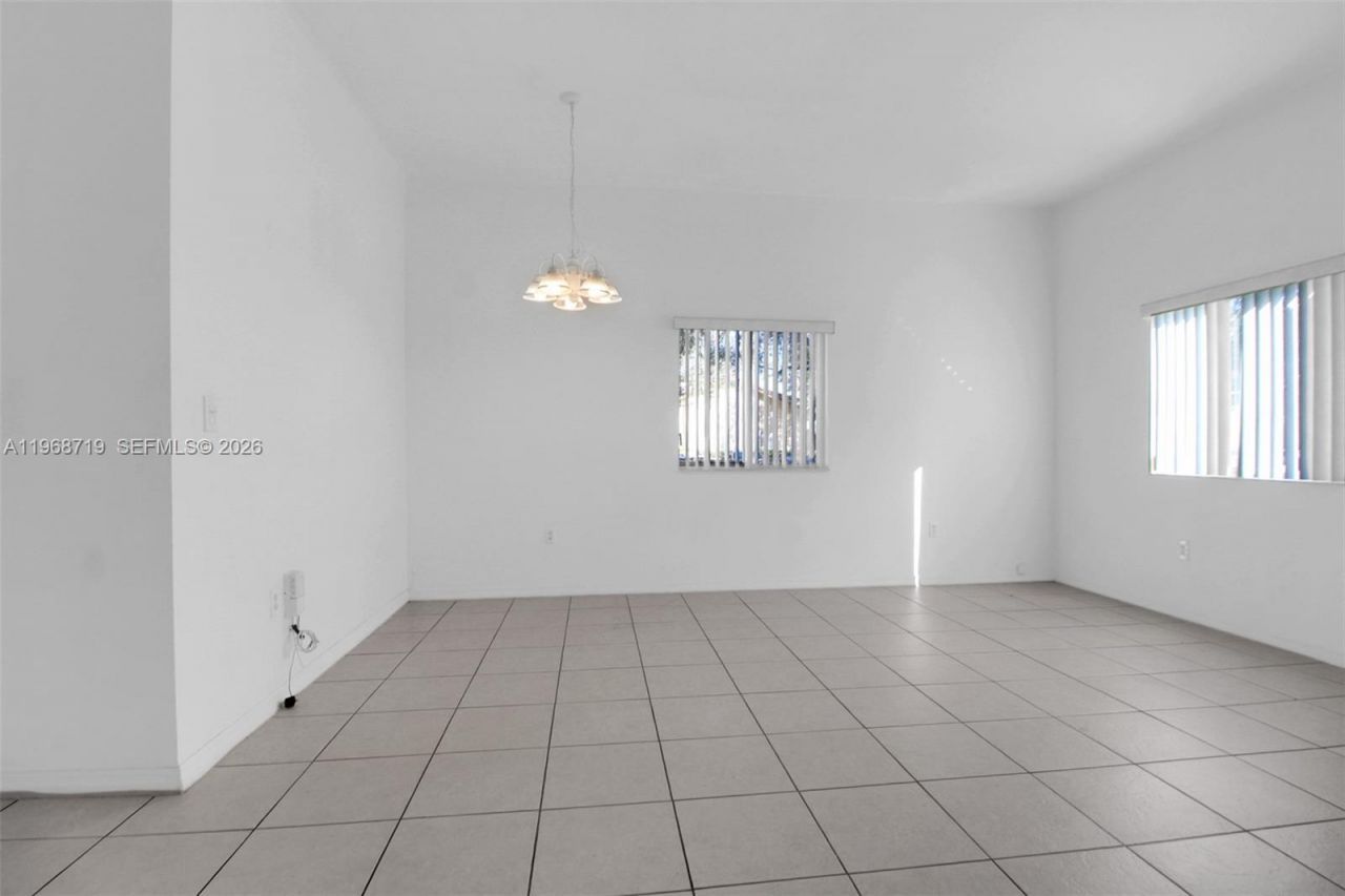 21500 SW 87th Ct, Cutler Bay, FL 33189 Photo