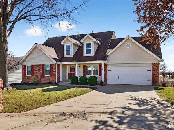 115 Redding Court, St Peters, MO 63376