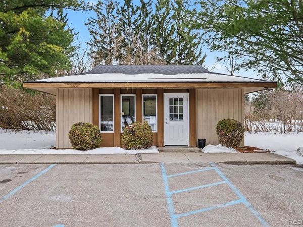 1011 S Graham Road , Flint Twp, MI 48532