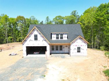 16 Somerset Drive, Appomattox, VA 24522
