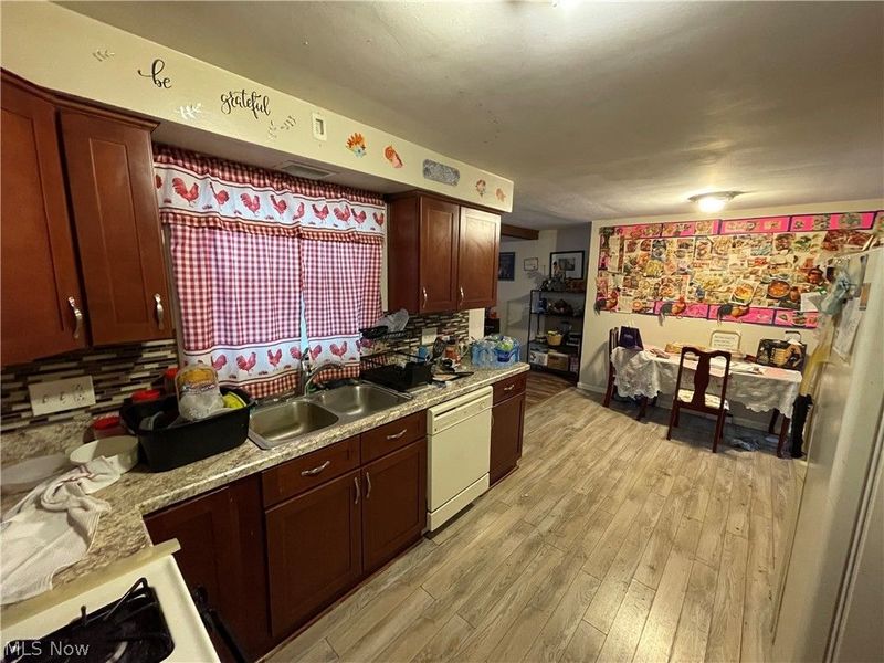 462 13th Street, Campbell, OH 44405 Photo 4